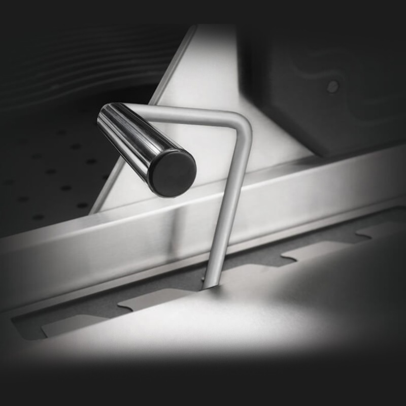 Barbacoa Profesional de Carbón - Napoleon - Charcoal PRO605CSS Adjustable Charcoal Bed